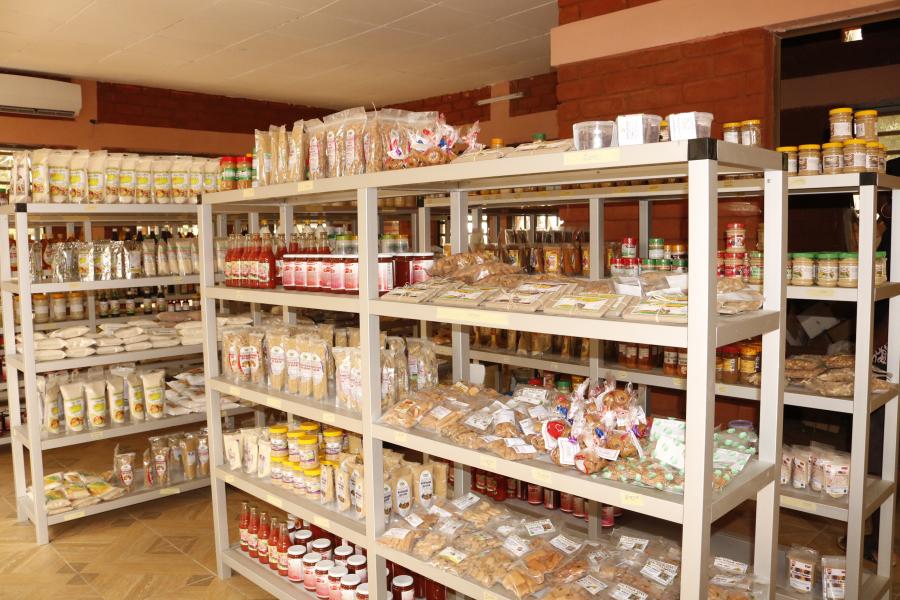 La vitrine d’exposition et de vente des produits agricoles transformés 